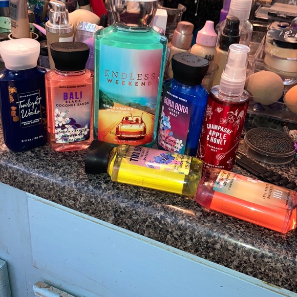 Traded to Eli 🌈Bath & body works🌈 - Picture 5 of 5